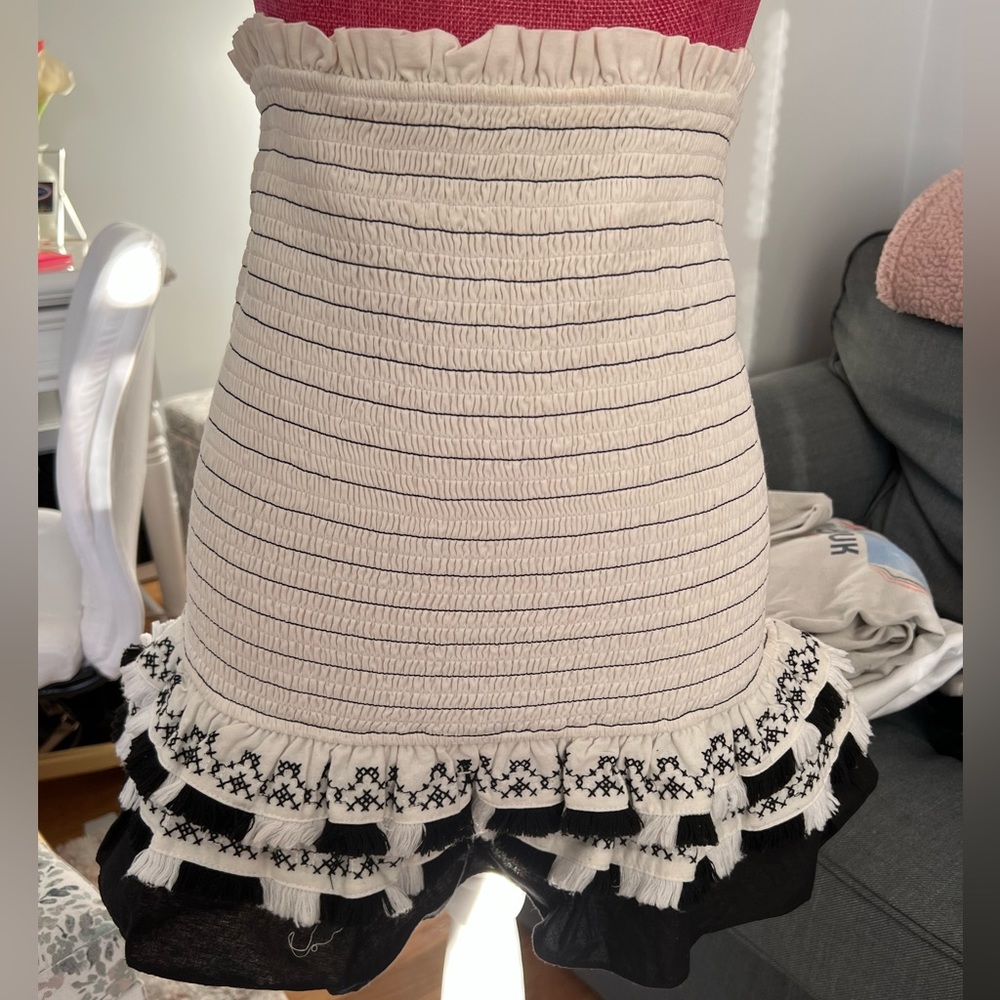White and Black Boutique skirt